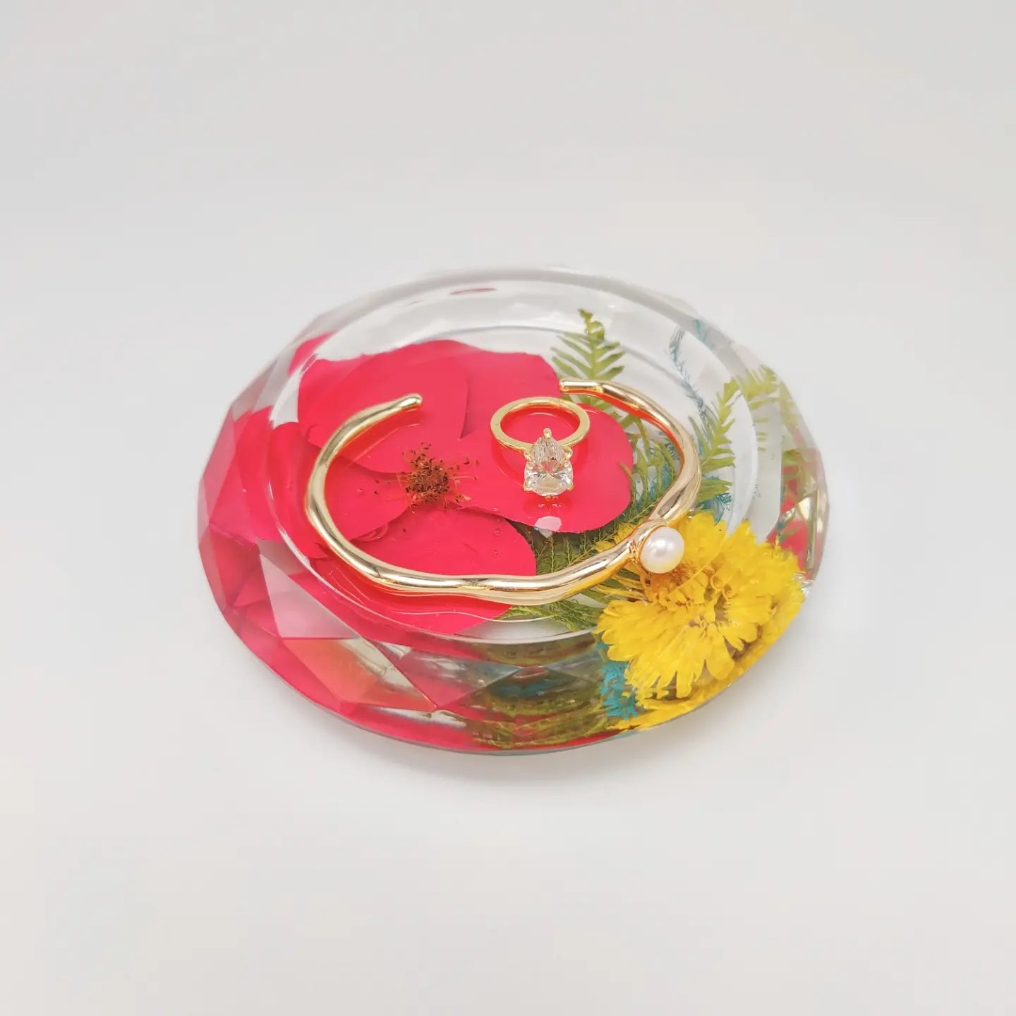 Round faceted floral trinket dish in resin - a flower preservation art