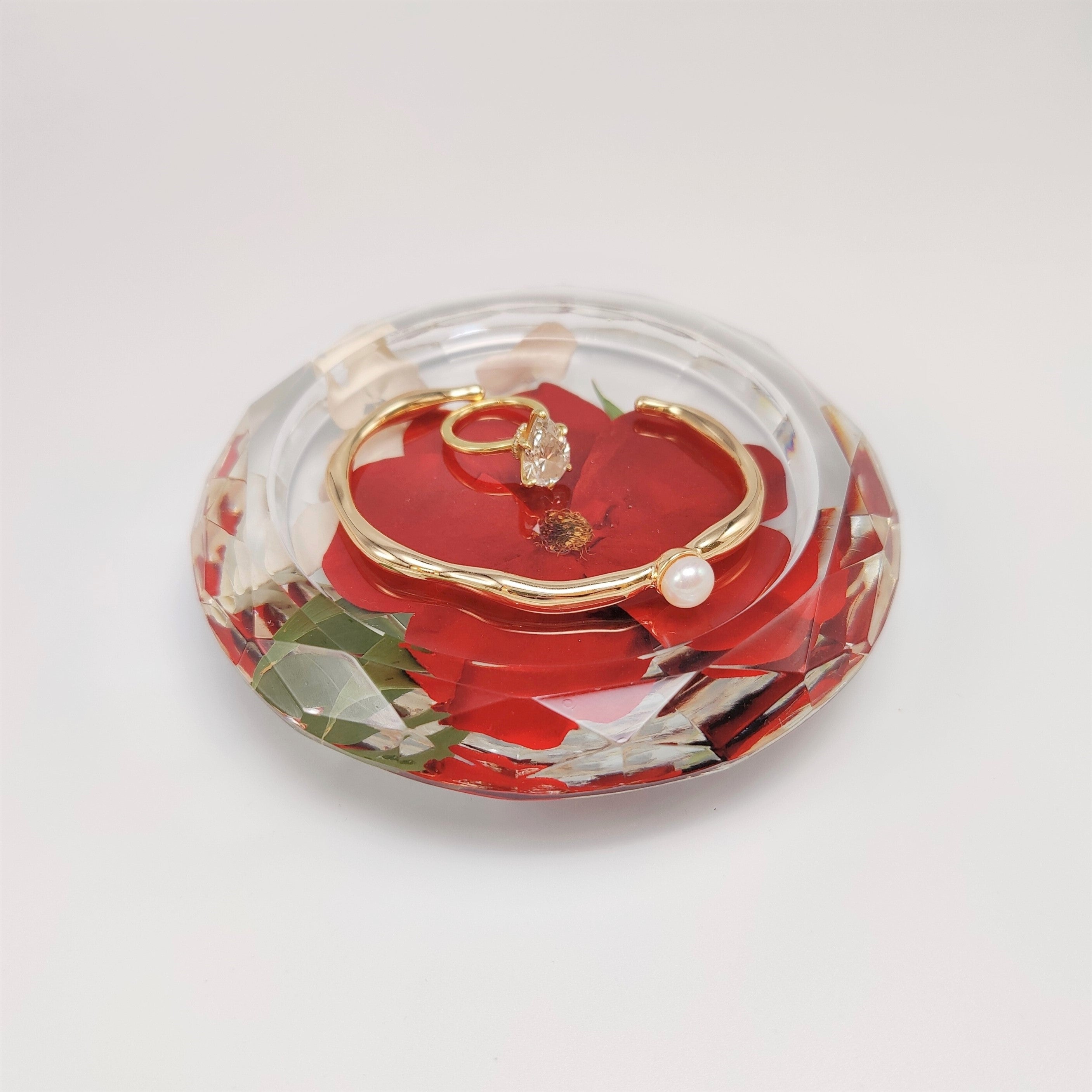 Round faceted floral trinket dish in resin - a flower preservation art