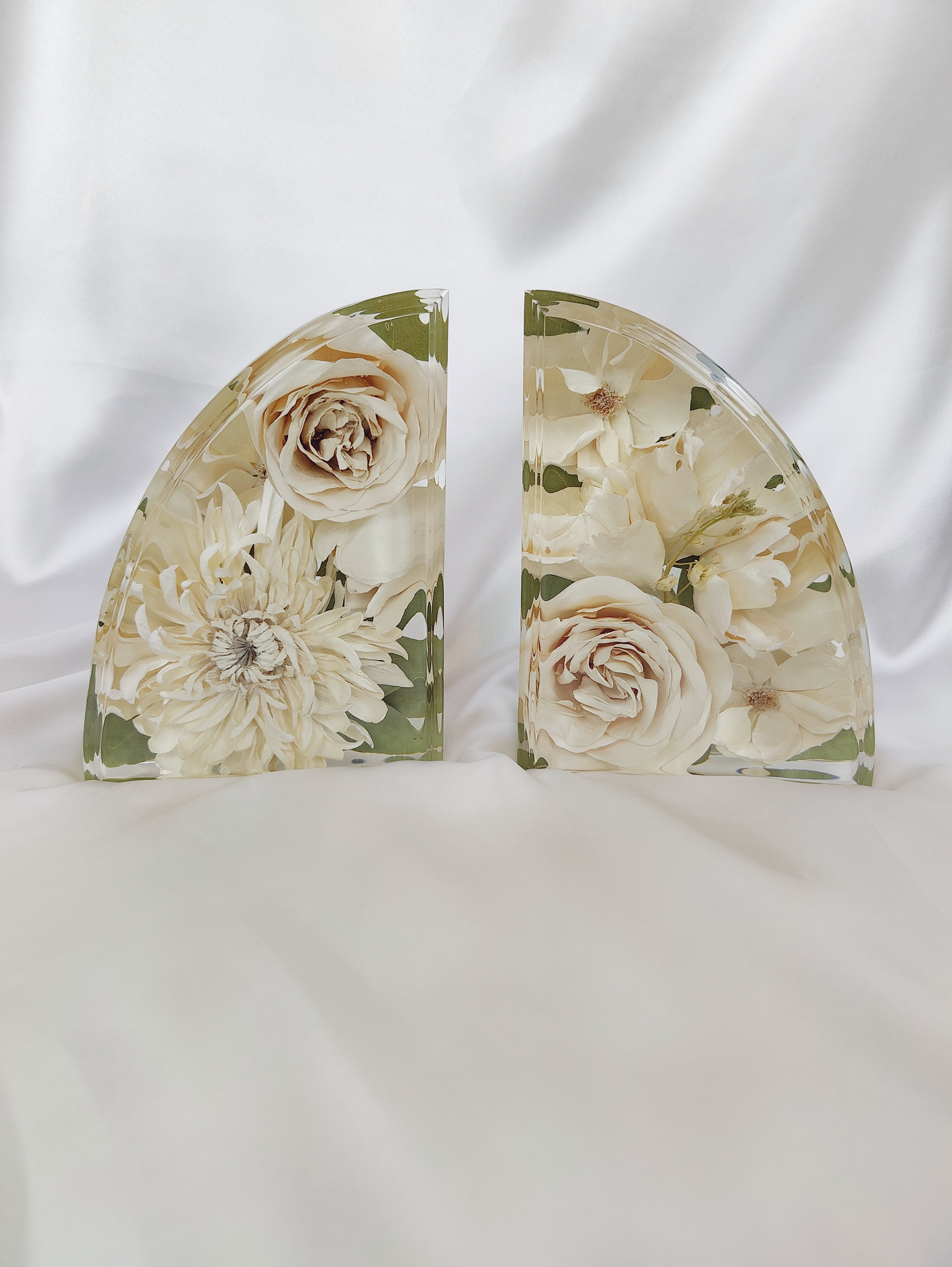 Personalized flowers reserved Bookends in 3D resin block